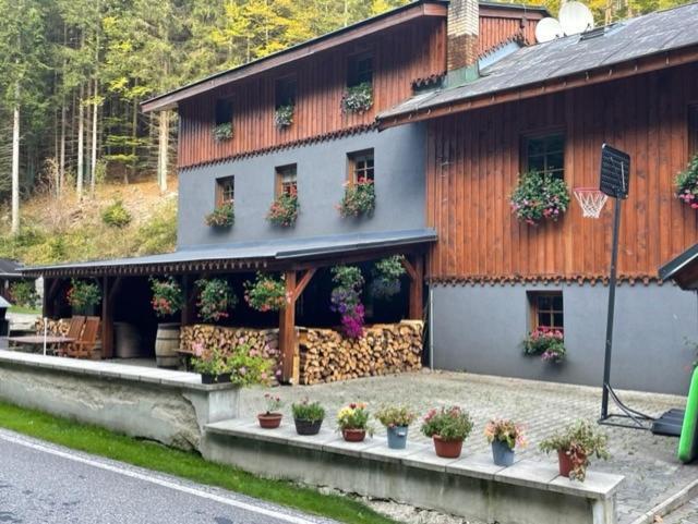 Kamenny Mlyn Hotel Strazne Luaran gambar